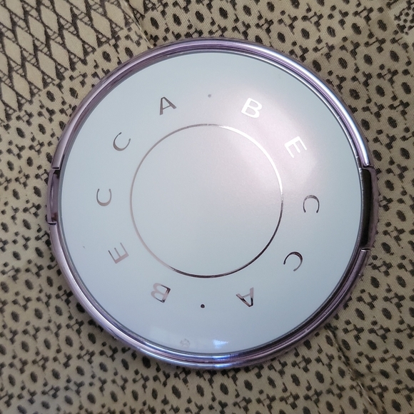 Becca Pearl Glow Luster Glow Powder - Pure Pearl - Picture 2 of 3